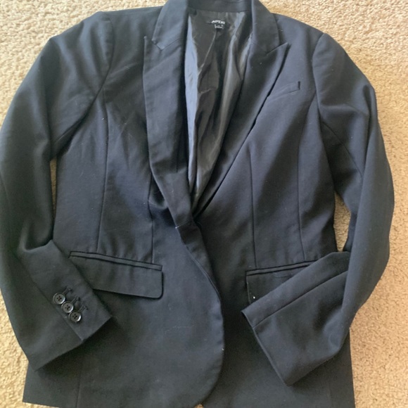 Blazer - Picture 2 of 4